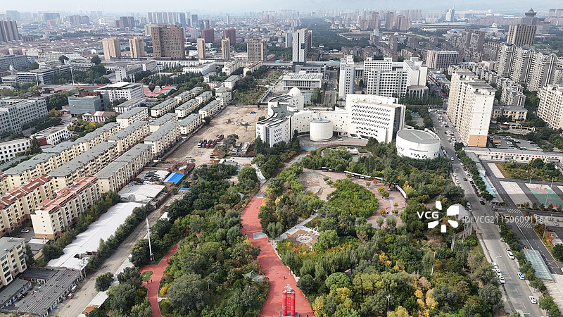 呼和浩特新城区阿尔泰游乐园附近城市风光图片素材