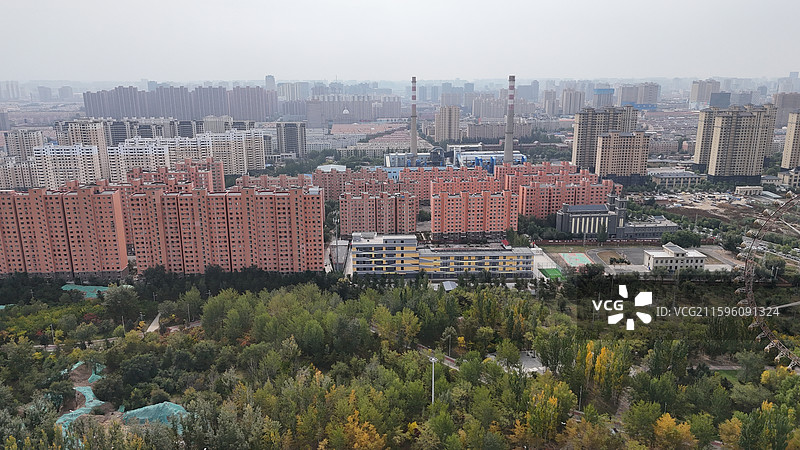 呼和浩新城区阿尔泰游乐园摩天轮图片素材