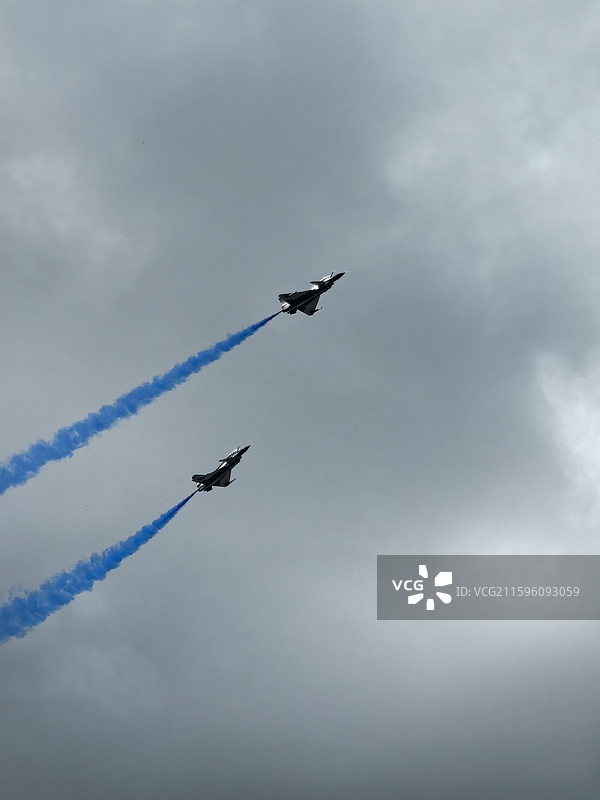 战斗机表演图片素材