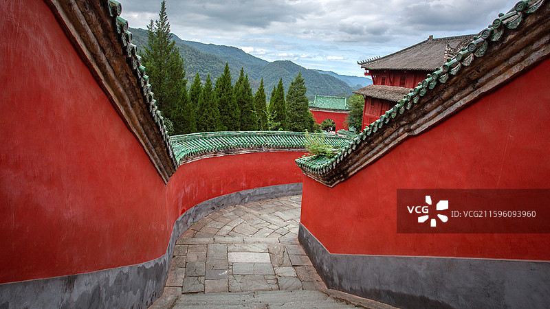 十堰市武当山风景区太子坡九曲黄河墙图片素材