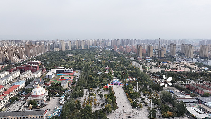 呼和浩特新城区阿尔泰游乐园附近城市风光图片素材