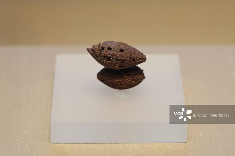 苏州博物馆西馆展品--湛谷生制《赤壁赋》核舟（清）图片素材