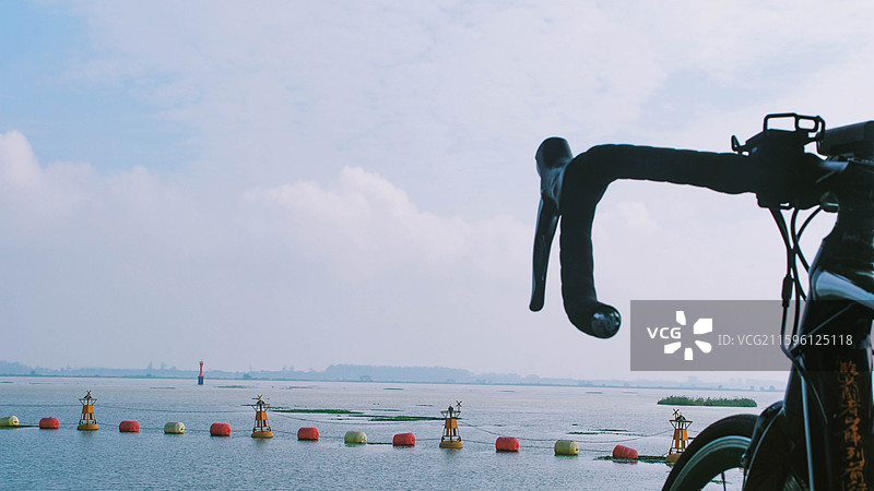 金湖起点公园十月秋天骑行中途休息拍摄到柳树湾湿地的不同视角的水景图片素材