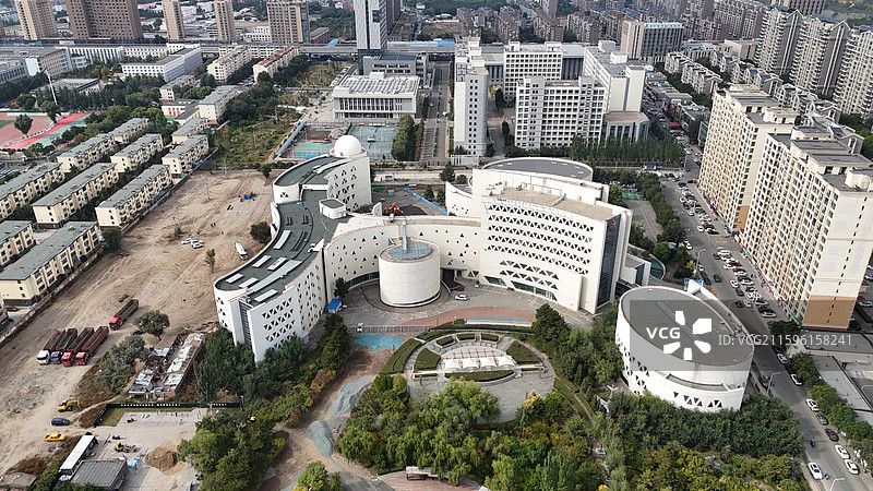 呼和浩特新城区阿尔泰游乐园附近城市风光图片素材