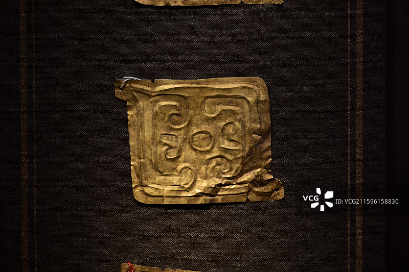 礼县秦公大墓金箔 甘肃省博物馆图片素材