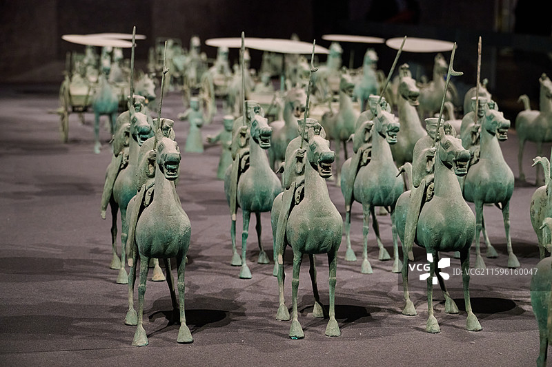 甘肃省博物馆-天马西来铜车马仪仗队图片素材