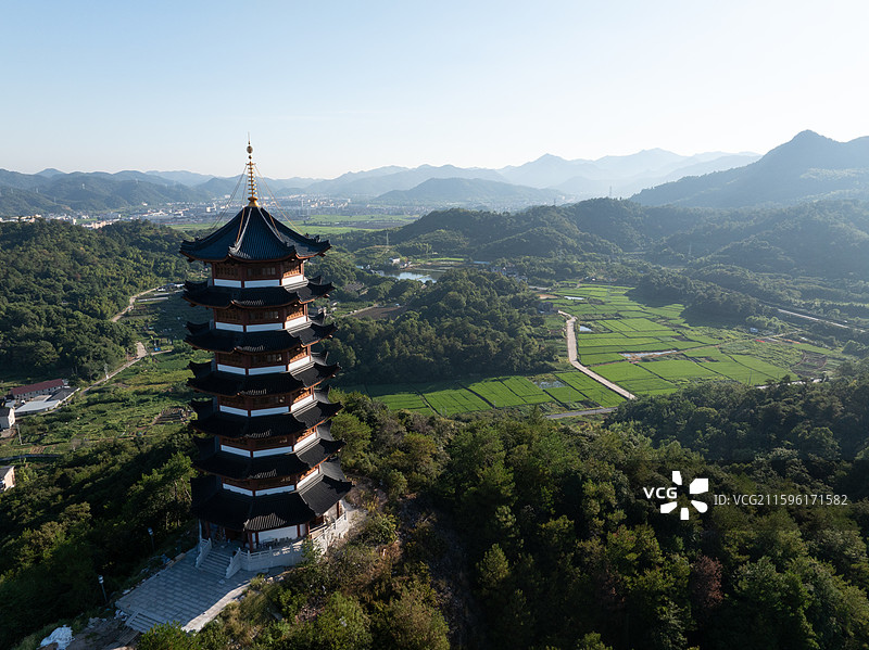 诸暨枫桥山上的古塔图片素材