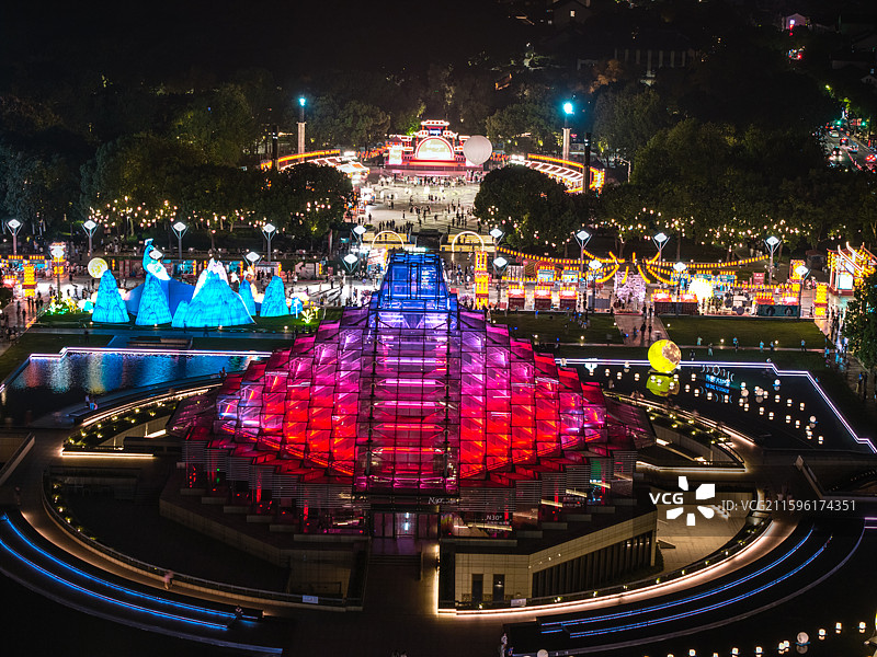 绍兴城市广场夜景航拍图片素材
