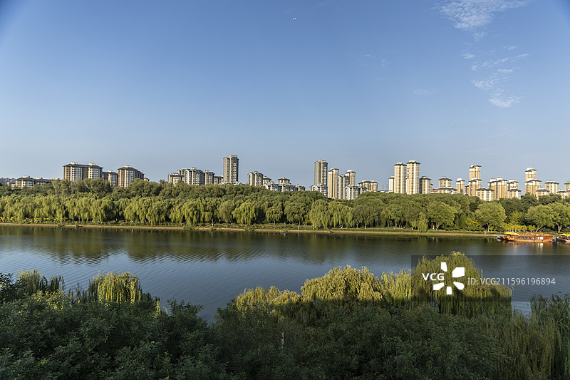 北京通州大运河森林公园：从月岛观景平台俯拍通州大运河图片素材