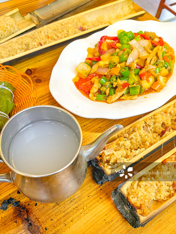 竹筒饭糯米酒广西美食图片素材