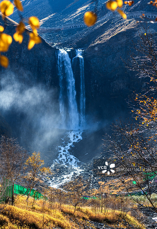 长白瀑布图片素材