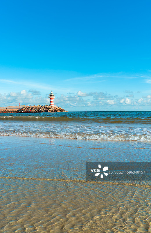 中国海南陵水清水湾自由灯塔图片素材