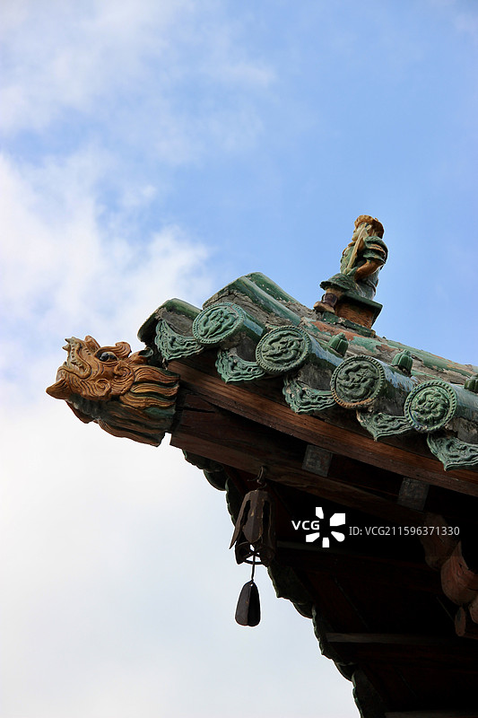山西大同古建净土寺屋脊小金人图片素材