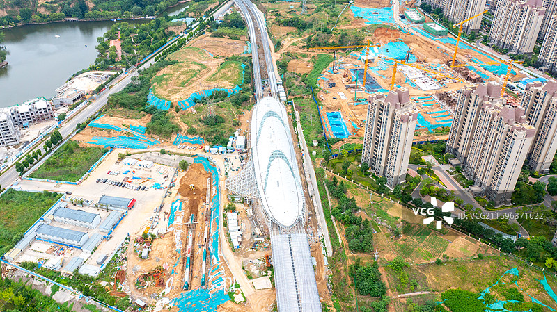 河南郑州荥阳贾峪镇洞林湖风光、地铁6号线风景图片素材