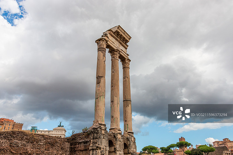 古罗马广场卡斯托尔和波卢克斯神庙石柱图片素材