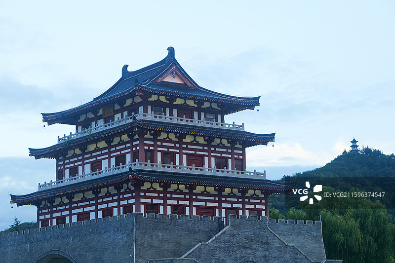 古建筑角楼钟楼中式建筑仿古城楼屋檐图片素材