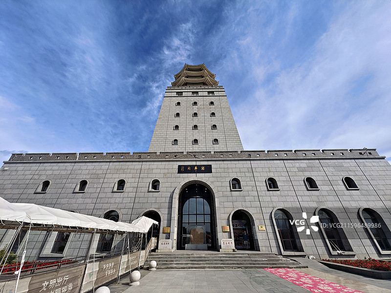 吉林省延边朝鲜族自治州珲春市，珲春防川景区内的地标建筑龙虎阁图片素材