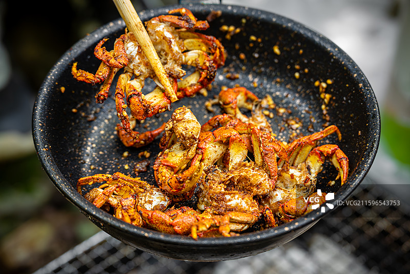 户外烧烤——溪蟹图片素材