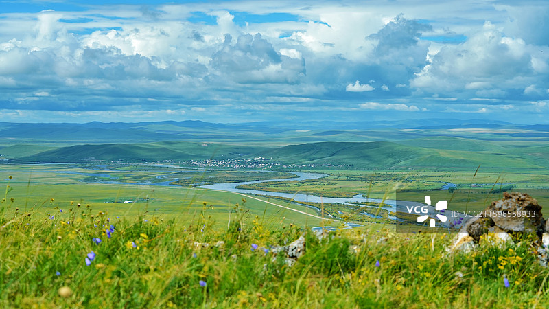 额尔古纳河的左岸图片素材