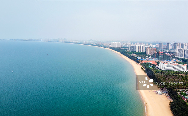 海南澄迈县永庆寺与澄迈湾图片素材