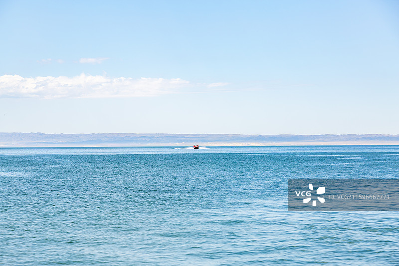 新疆阿勒泰福海县乌伦古海风光图片素材