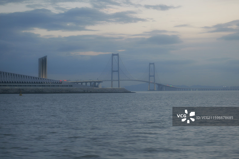 广州珠江狮子洋深中通道隧道大桥海景图片素材