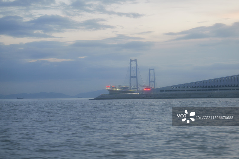 广州珠江狮子洋深中通道隧道大桥海景图片素材