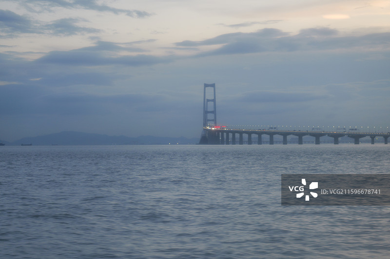 广州珠江狮子洋深中通道隧道大桥海景图片素材