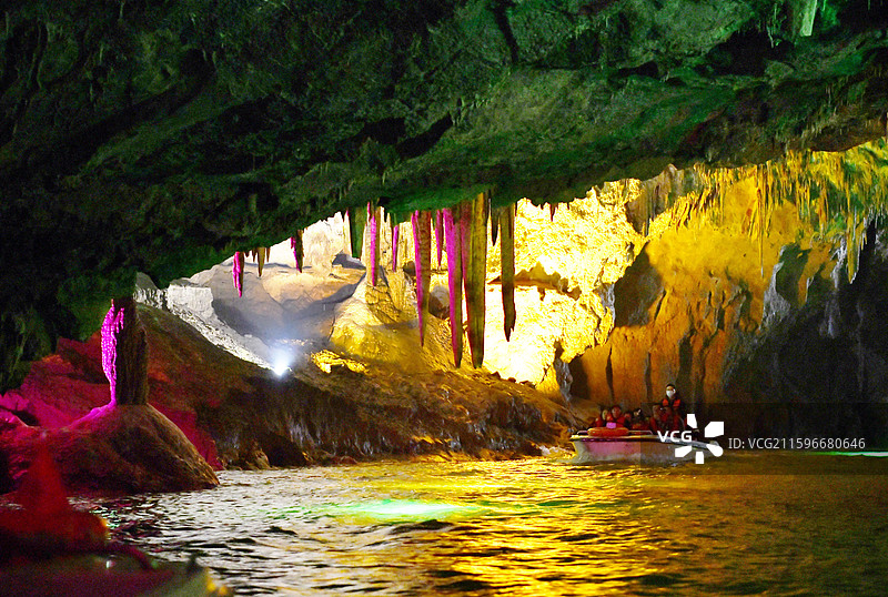 中国最美的旅游洞穴——辽宁本溪水洞图片素材