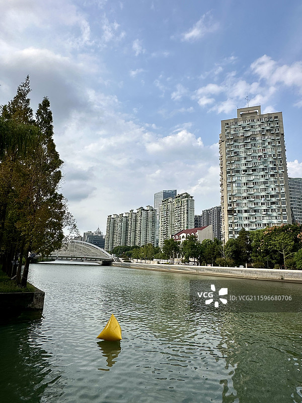 上海蝴蝶湾公园苏州河水岸自然风景图片素材