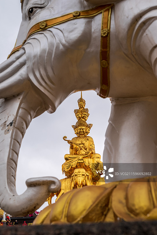 峨眉山金顶 十方普贤像图片素材