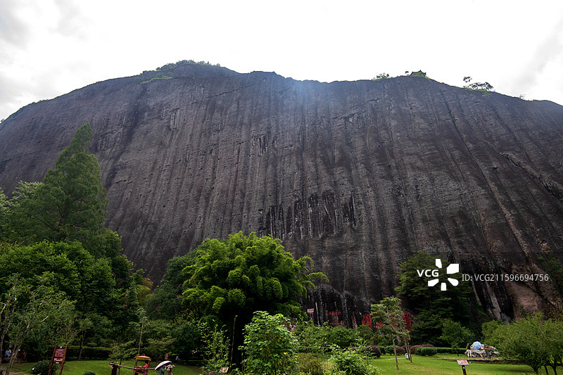 俯拍福建南平九曲溪竹筏漂流周边风景图片素材