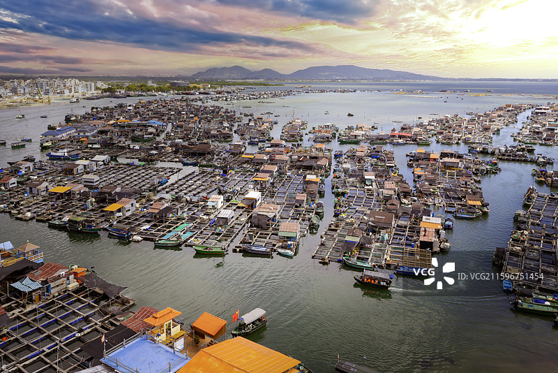 海南海陵珍珠养殖场位于陵水县南约12公里的新村港南湾半岛图片素材