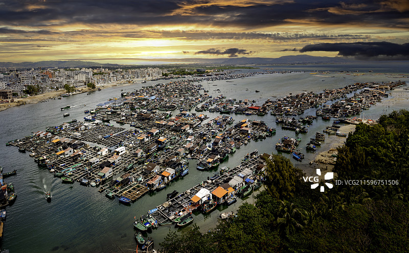 海南海陵珍珠养殖场位于陵水县南约12公里的新村港南湾半岛图片素材