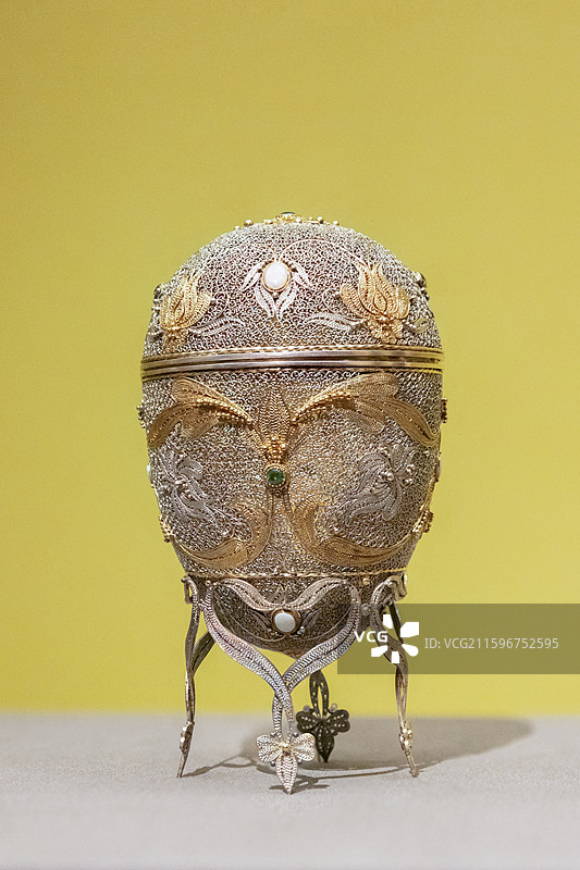 国博-俄宴风华-克里姆林宫博物馆藏餐饮文化精品展-复活节彩蛋-金线-金-银-宝石-1993年图片素材