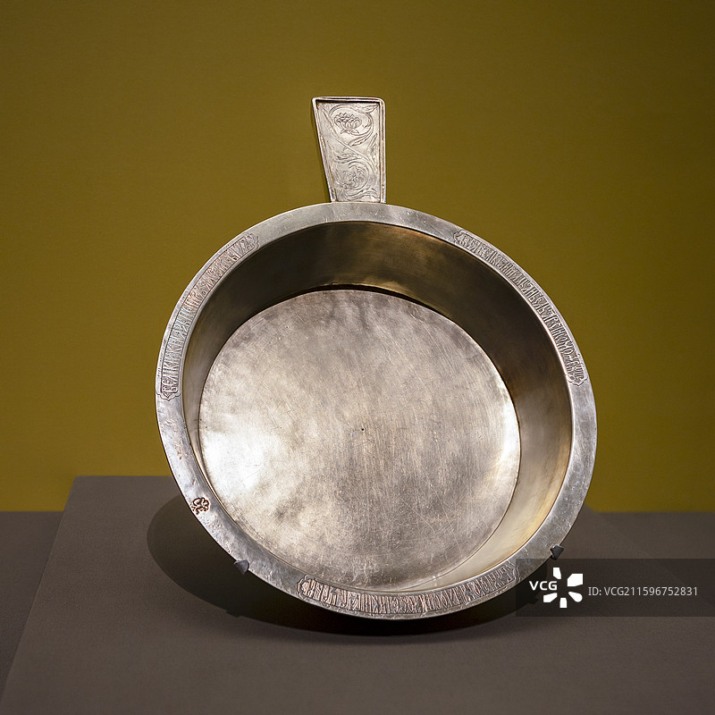 国博-俄宴风华-克里姆林宫博物馆藏餐饮文化精品展-平底锅-银-17世纪末图片素材