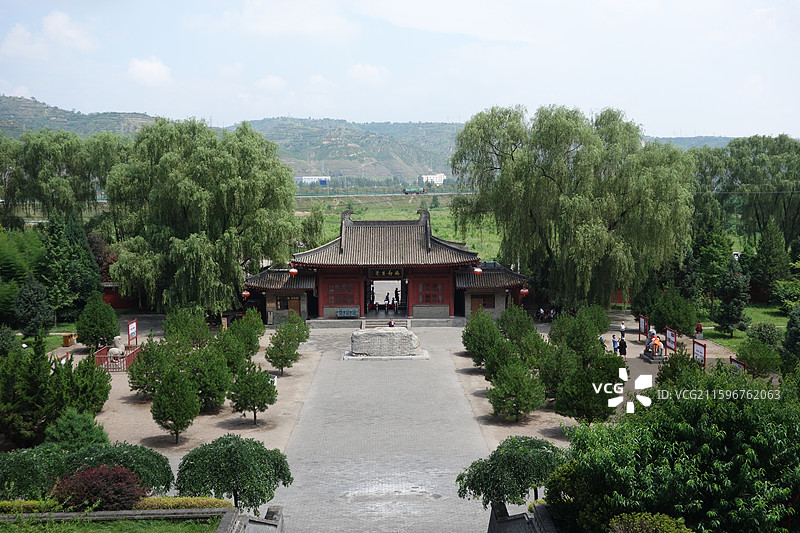 陕西省咸阳市彬州市彬县大佛寺石窟：明镜台图片素材