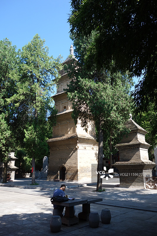 陕西省西安市长安区兴教寺三塔：玄奘塔窥基塔圆测塔图片素材