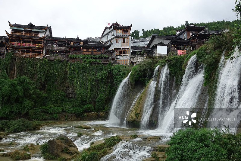 湖南省湘西州永顺县芙蓉镇王村：芙蓉镇大瀑布图片素材