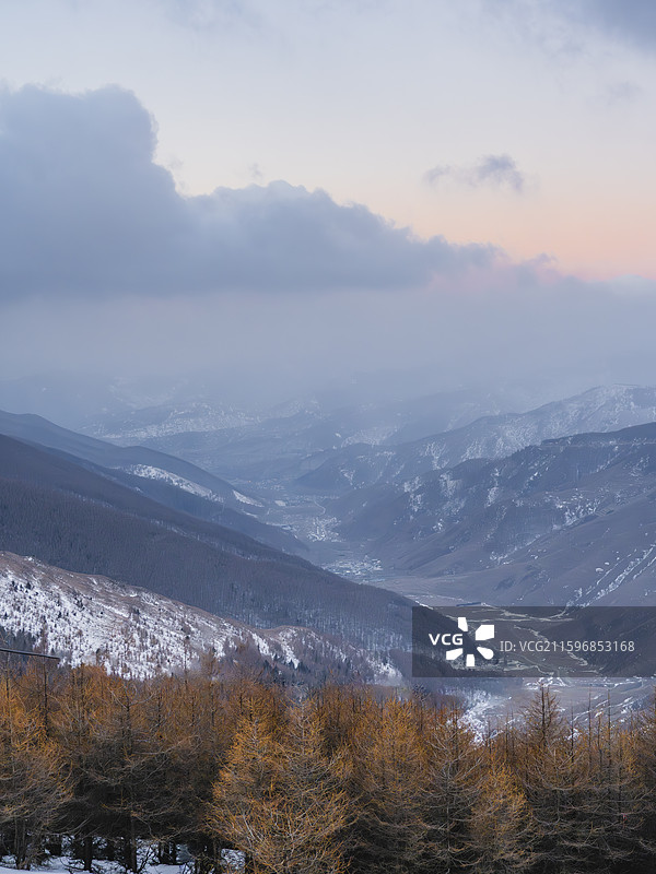 冬季的雪山-山西忻州五台县五台山东台顶附近图片素材
