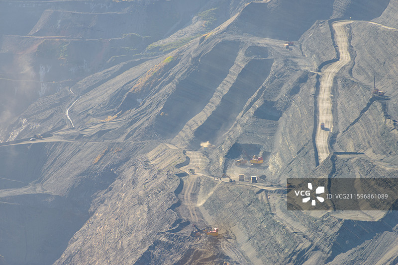 辽宁省抚顺市望花区古城子街西露天矿图片素材