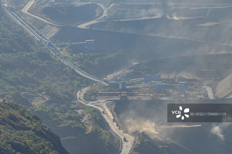 辽宁省抚顺市望花区古城子街西露天矿图片素材
