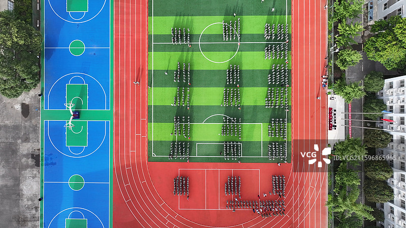 学校学生军训图片素材