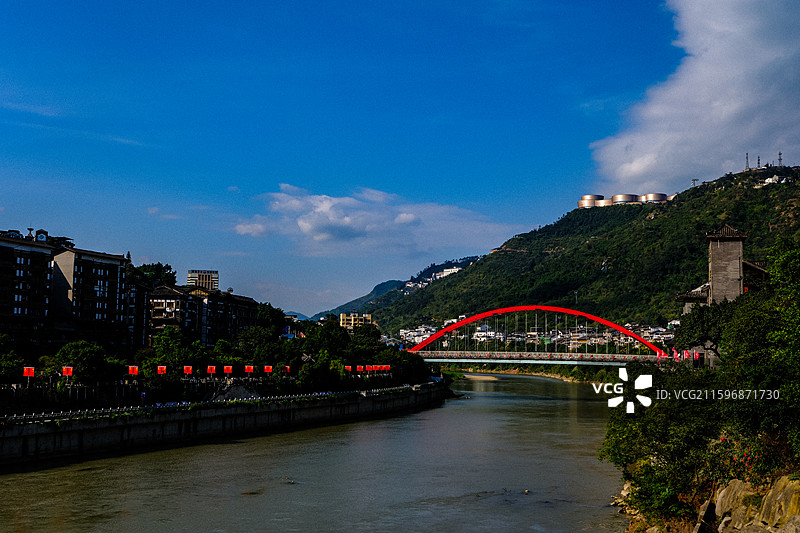 中国贵州遵义仁怀市茅台镇风光，酒城茅台镇风光，茅台镇日出，茅台彩虹桥，茅台红军桥，茅台杨柳湾古镇图片素材