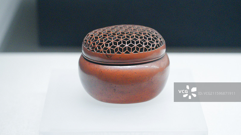 广西壮族自治区博物馆明朝时期铜手炉图片素材