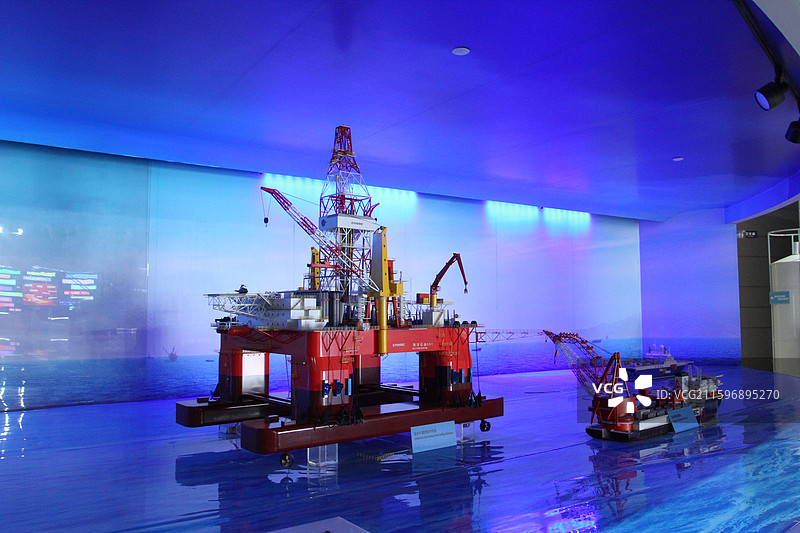 深水半潜式钻井平台 模型 黑龙江省大庆市石油馆图片素材