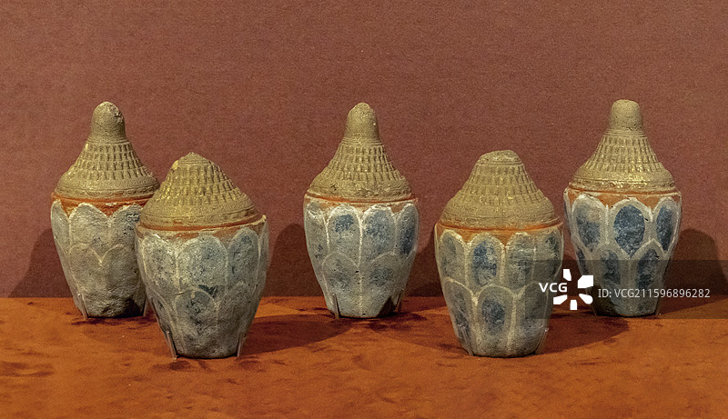 彩绘擦擦（西夏，1990年宁夏银川市贺兰县拜寺口双塔出土，宁夏博物馆藏）图片素材