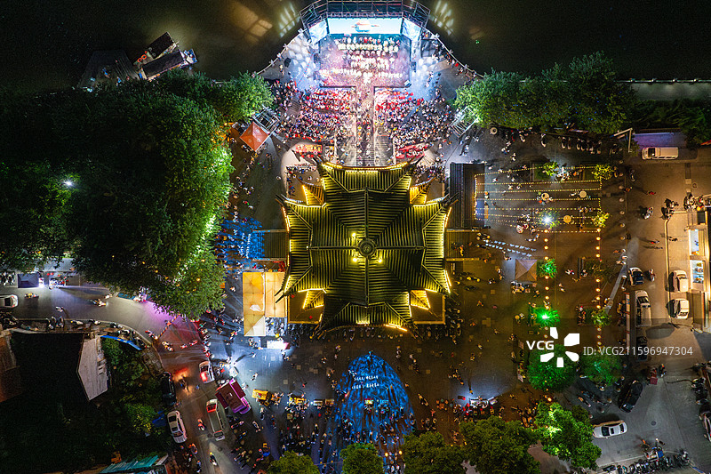 中国广西梧州蒙山县长寿阁夜景图片素材