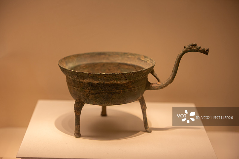 国家博物馆，北魏· 青铜镳(jiao)斗图片素材