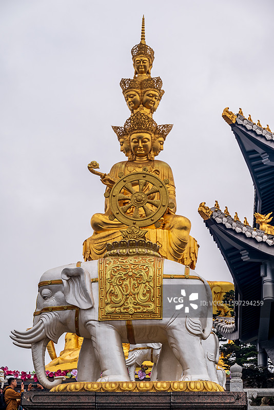 峨眉山金顶 十方普贤像图片素材